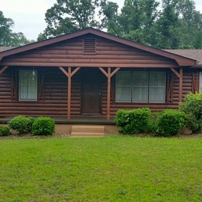 6817 Davis Rd, Macon, GA 31217