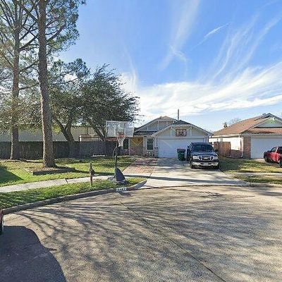 7407 Millbrae Ln, Houston, TX 77041