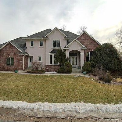 6713 Lakeway Dr, Chanhassen, MN 55317