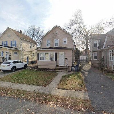 93 Erie St, Dumont, NJ 07628