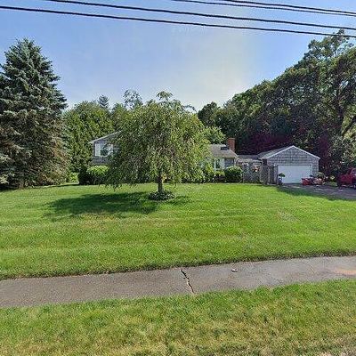 176 Fitch St, North Haven, CT 06473