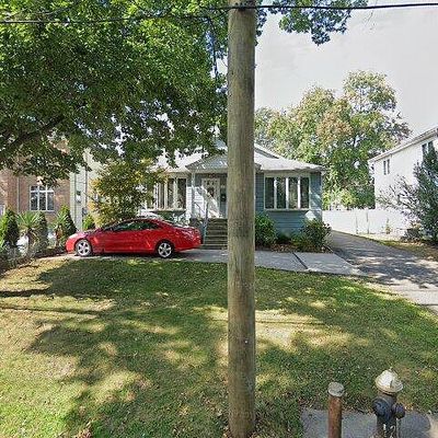 180 Bayview Ave, Staten Island, NY 10309