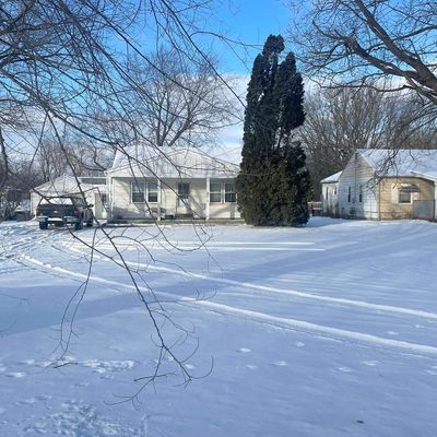 1446 W Stanley Rd, Mount Morris, MI 48458