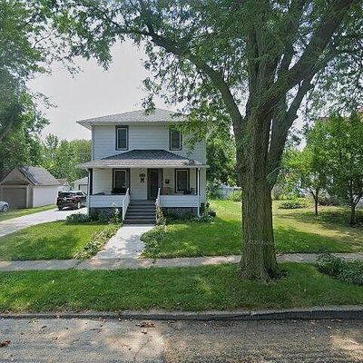 315 9 Th St, De Witt, IA 52742