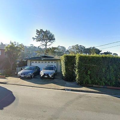 452 Monterey Rd, Pacifica, CA 94044