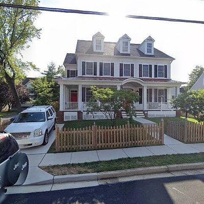 606 S Taylor St, Arlington, VA 22204