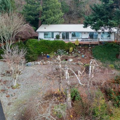 675 Island View Dr, Camano Island, WA 98282