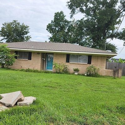 1022 Live Oak St, Westlake, LA 70669