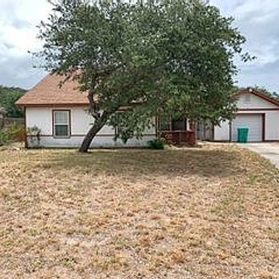 1035 S Saunders St, Aransas Pass, TX 78336