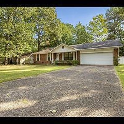 107 Foxdell Cir, Jacksonville, AR 72076