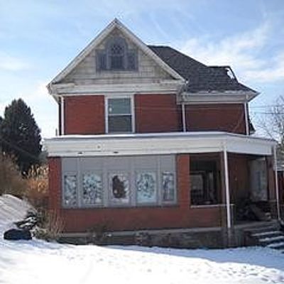 107 Wall St, Wilmerding, PA 15148