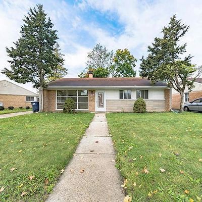 1074 E Villa Dr, Des Plaines, IL 60016