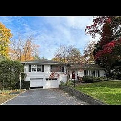 11 Old Orchard Rd, Rye Brook, NY 10573