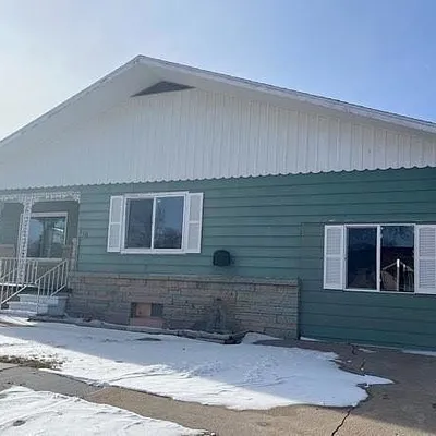 110 Gilmore St, Gibbon, NE 68840