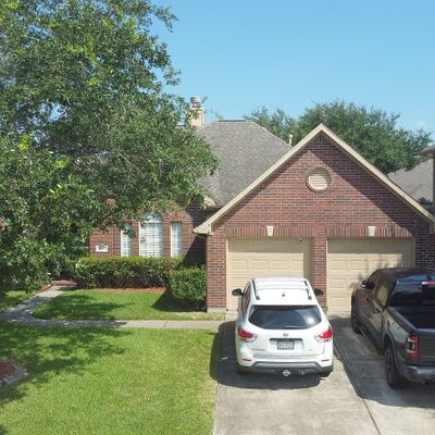 11011 Birch Dr, La Porte, TX 77571