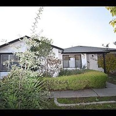 1121 S Hinkley Ave, Stockton, CA 95215