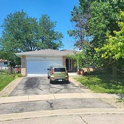1127 Brentwood Ct, Hanover Park, IL 60133