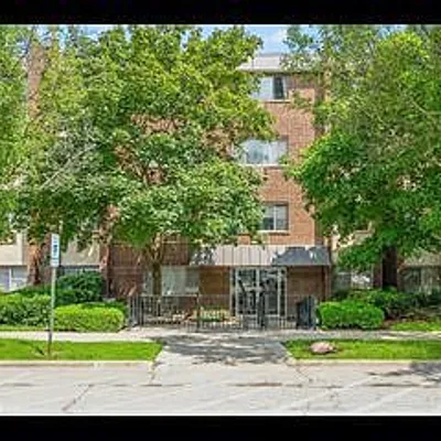 1136 Greenleaf Ave #405, Wilmette, IL 60091