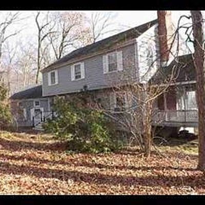 1 Ravenwood Dr, Weston, CT 06883