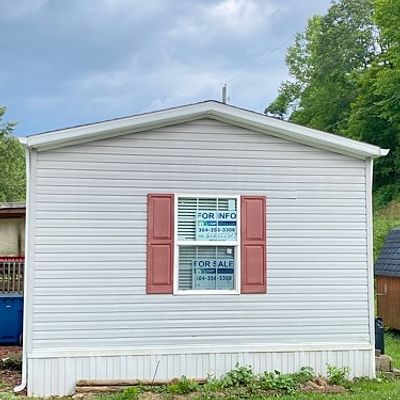 1 White Oak Dr, Ona, WV 25545