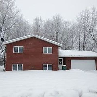 100 N Circle Dr, Montgomery, MN 56069