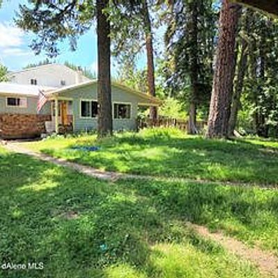 1004 S Division St, Pinehurst, ID 83850