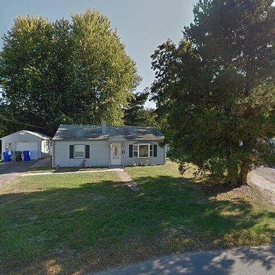 101 Vadnais St, Springfield, MA 01104