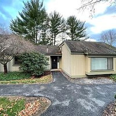 1015 Heritage Vlg #B, Southbury, CT 06488