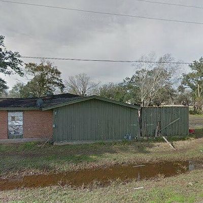 1015 N Liberty St, El Campo, TX 77437