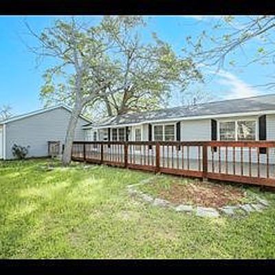 1245 2 Nd St, Clute, TX 77531