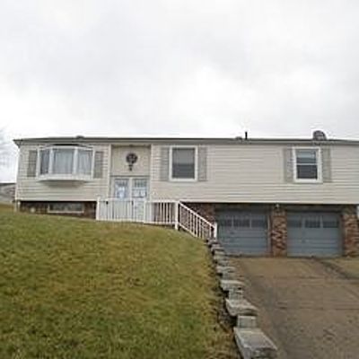 126 Mayer Dr, Oakdale, PA 15071