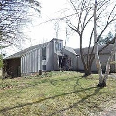 126 Pond Rd, Shelburne, VT 05482