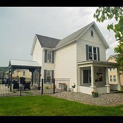 132 Floral Ave, Leechburg, PA 15656