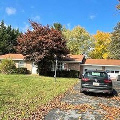 13407 Cherry Tree Cir, Hagerstown, MD 21742