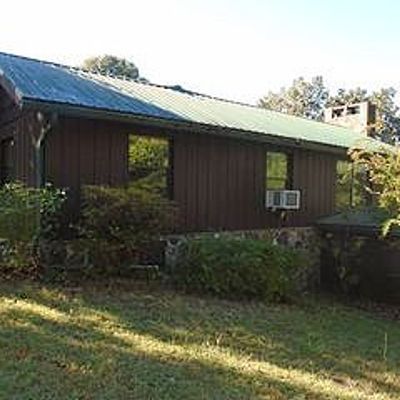 135 Oak Hill Ave, Bean Station, TN 37708