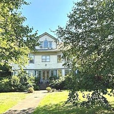 135 Nassau Blvd, Garden City, NY 11530