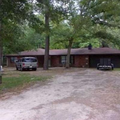 135 Sam Mitchell Rd, Picayune, MS 39466