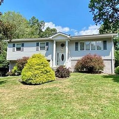 14 Ross Pl, Tappan, NY 10983