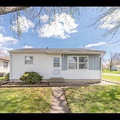 1402 Longfellow Ave, Waterloo, IA 50703