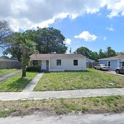 1410 S B St, Lake Worth Beach, FL 33460