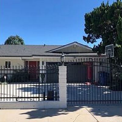 14212 Chandler Blvd, Sherman Oaks, CA 91401