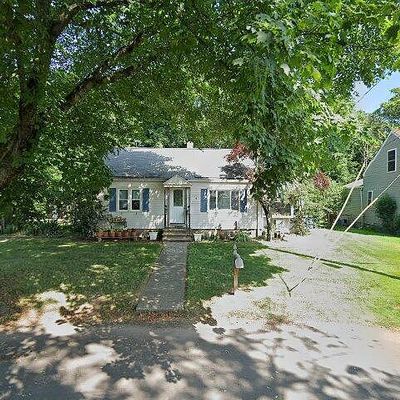 115 Valley Rd, Hamden, CT 06514