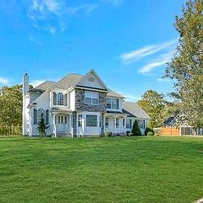 12 Horstead Ct, Yaphank, NY 11980