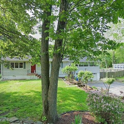 12 Netop Trl, Shelton, CT 06484