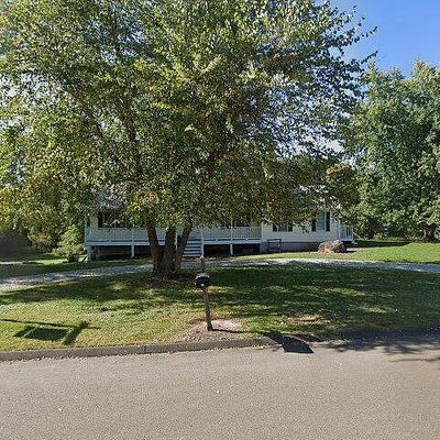 12 Valerie Ct, Hamden, CT 06514