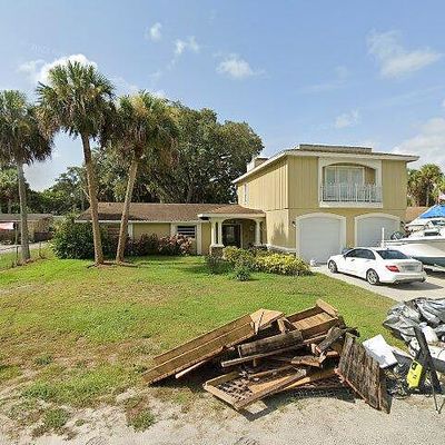 1207 Australian Ave, Fort Pierce, FL 34982