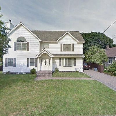 121 West Ave, Hicksville, NY 11801