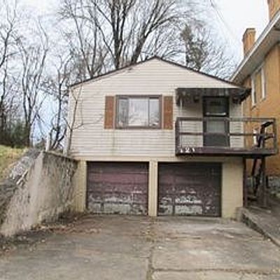 121 W Mcintyre Ave, Pittsburgh, PA 15214