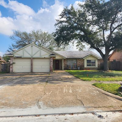 12107 Kirkbriar Dr, Houston, TX 77089