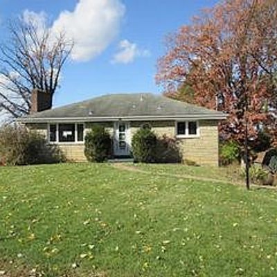 158 Grienbrier Dr, Carnegie, PA 15106